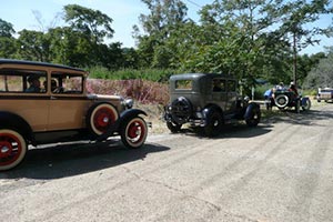 Old Lincoln Hwy with vintage cars